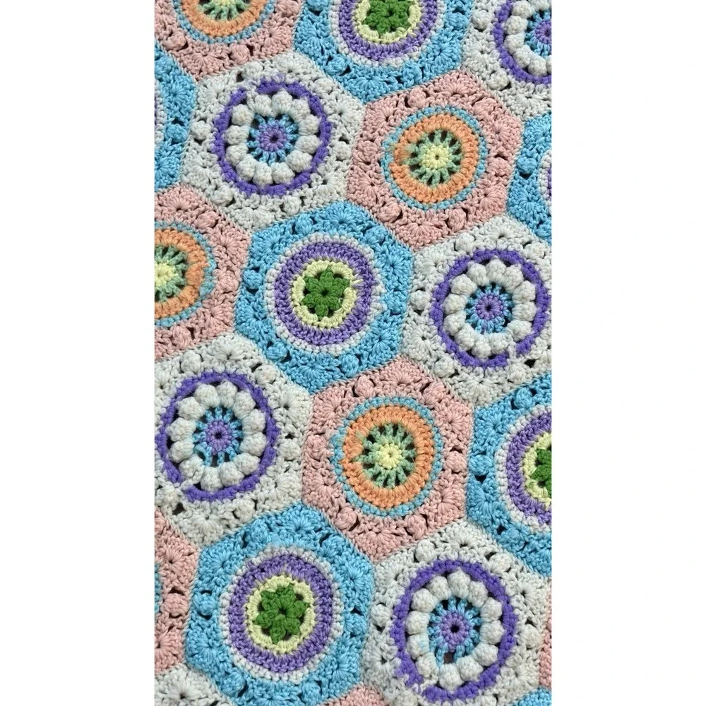 Vtg Flower Granny Hexagon Afghan Crochet Blanket Scalloped Handmade Quilt